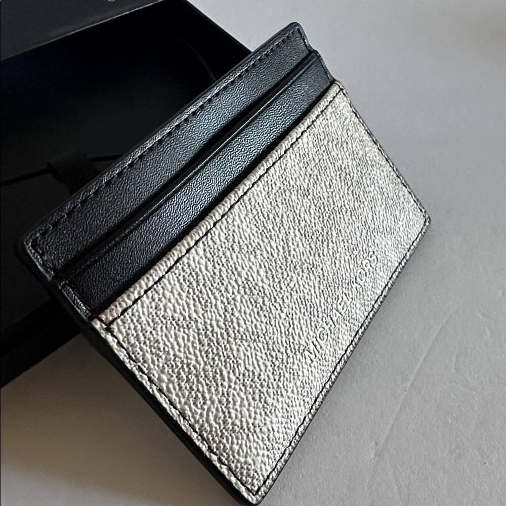 Michael Kors Black and White Card Holder - Picture 3 of 7